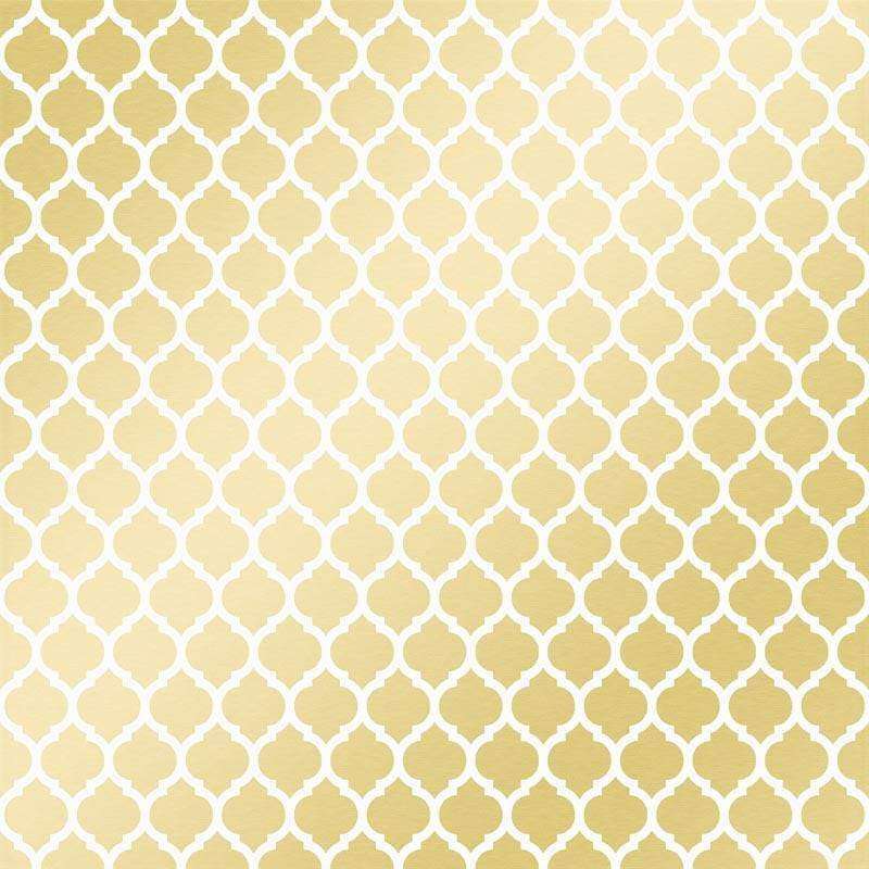 Elegant golden quatrefoil pattern on an off-white background