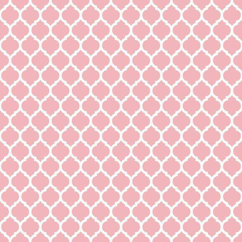 Seamless blush pink quatrefoil pattern on an off-white background